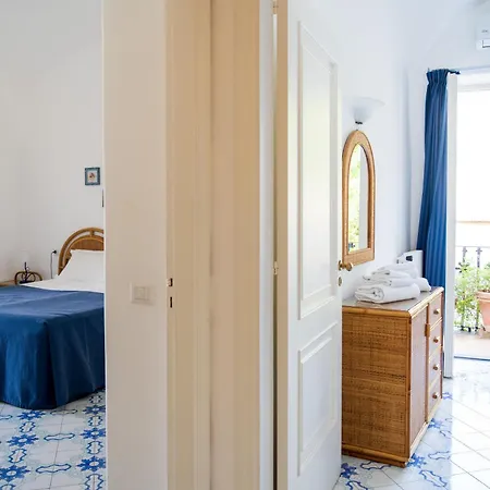 Vintage House * Capri