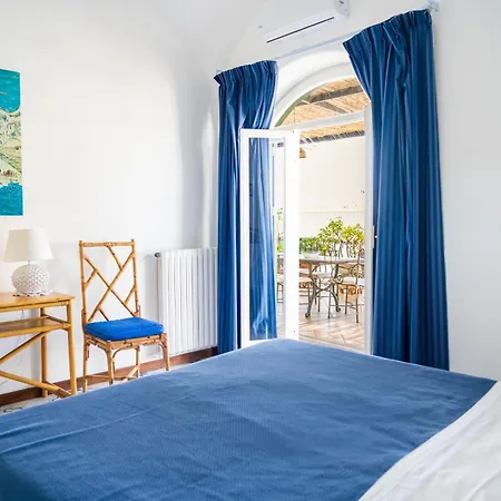 Vintage House Apartment Capri